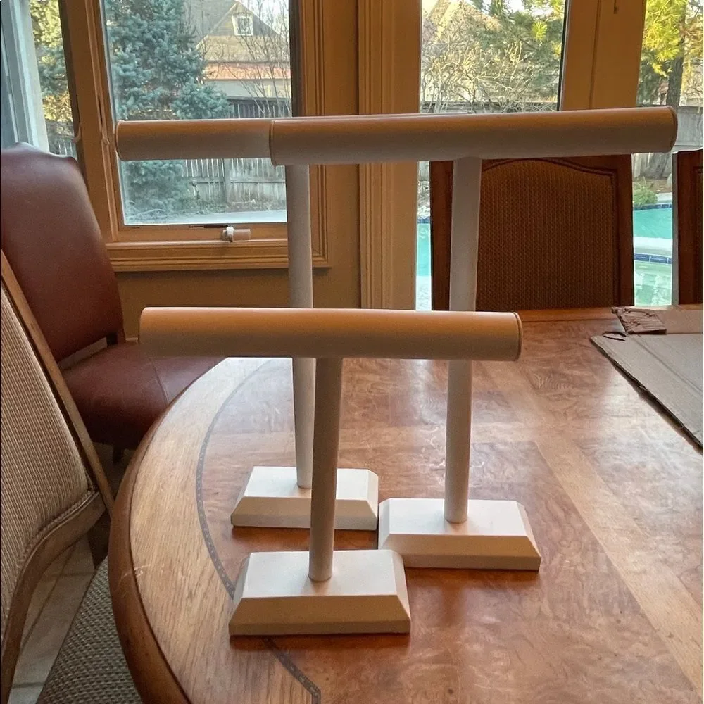 WHITE LEATHER Bracelet Rack 18” x 14”